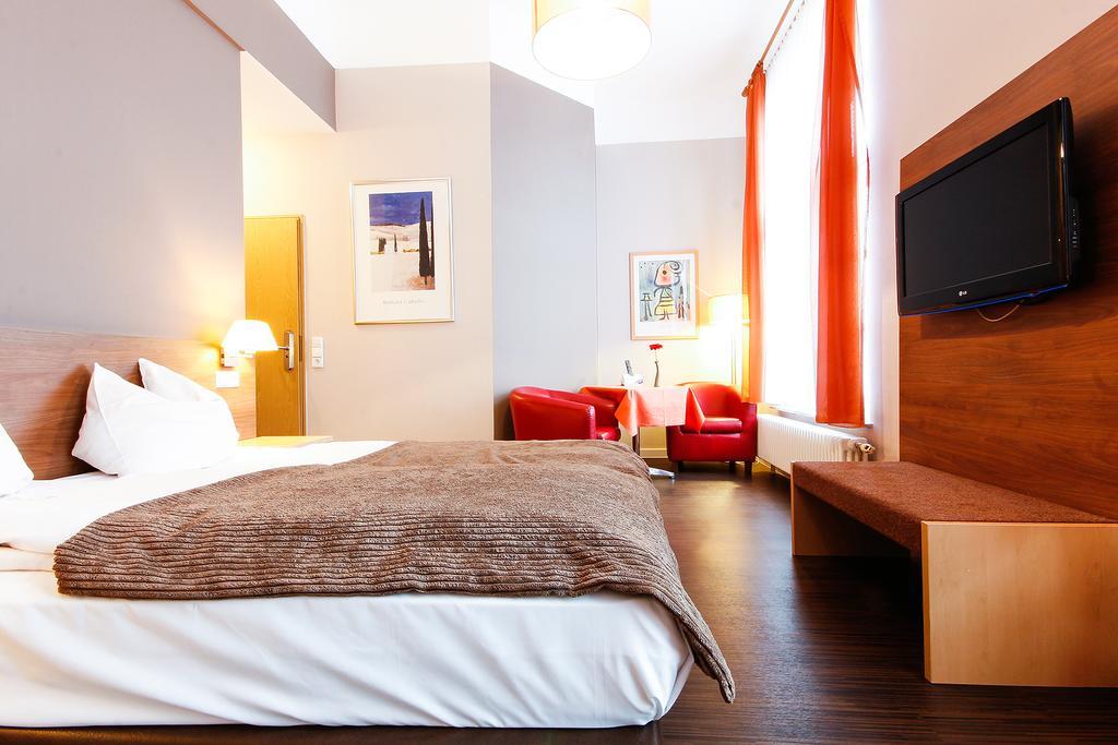 Hotel Am Tiergarten Karlsruhe Eksteriør bilde